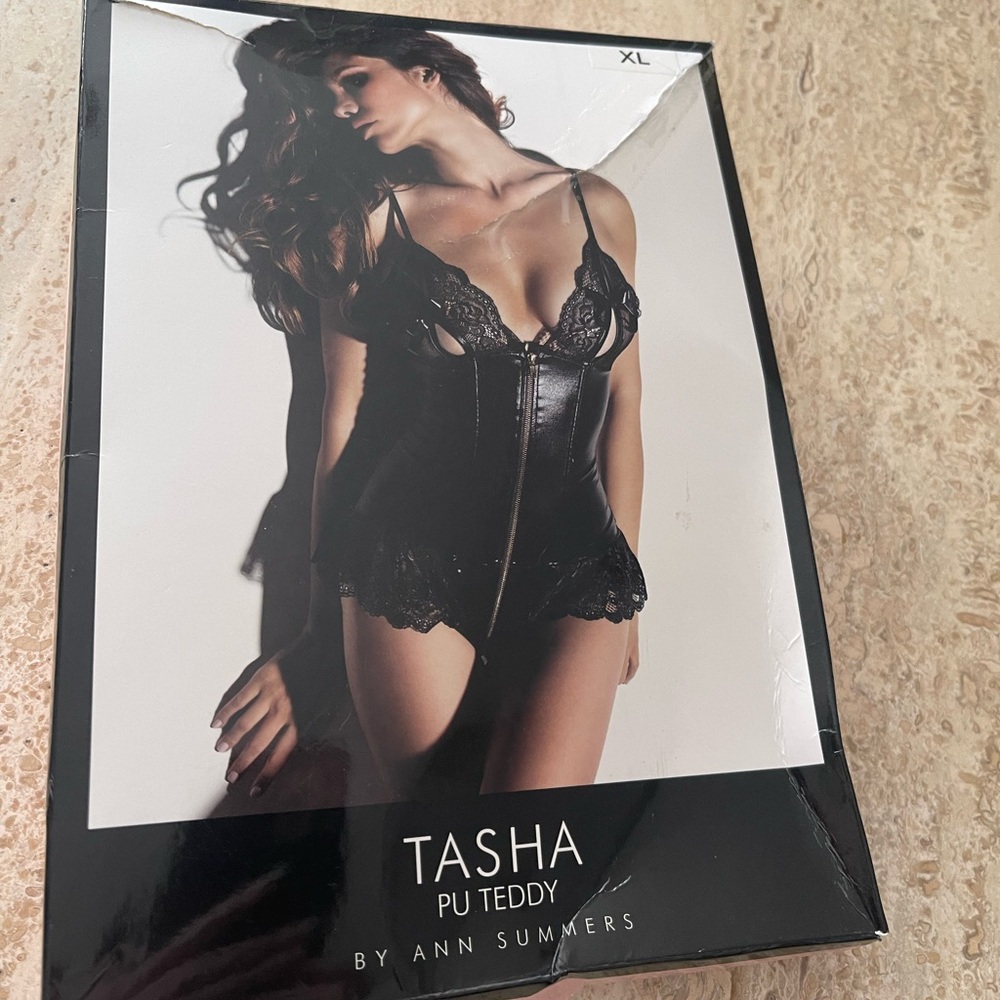 Ann Summers Tasha Crotchless Peephole Teddy Body XL Plus 20/22 Zipper Sexy NWT